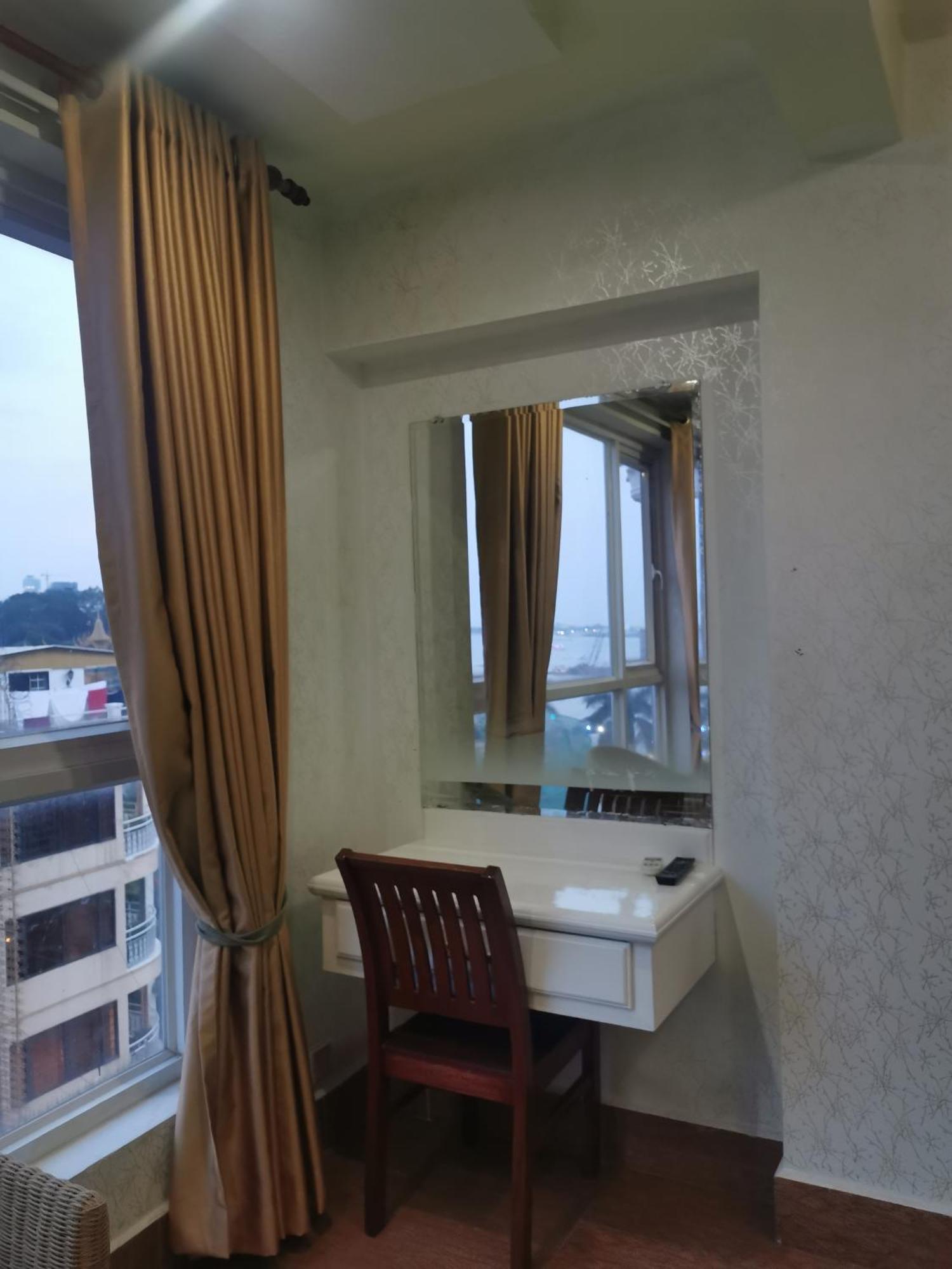 Sovanphum Riverside Phnom Penh Habitación foto